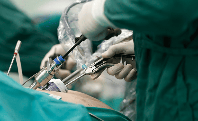 Plastia por hernia postincisional